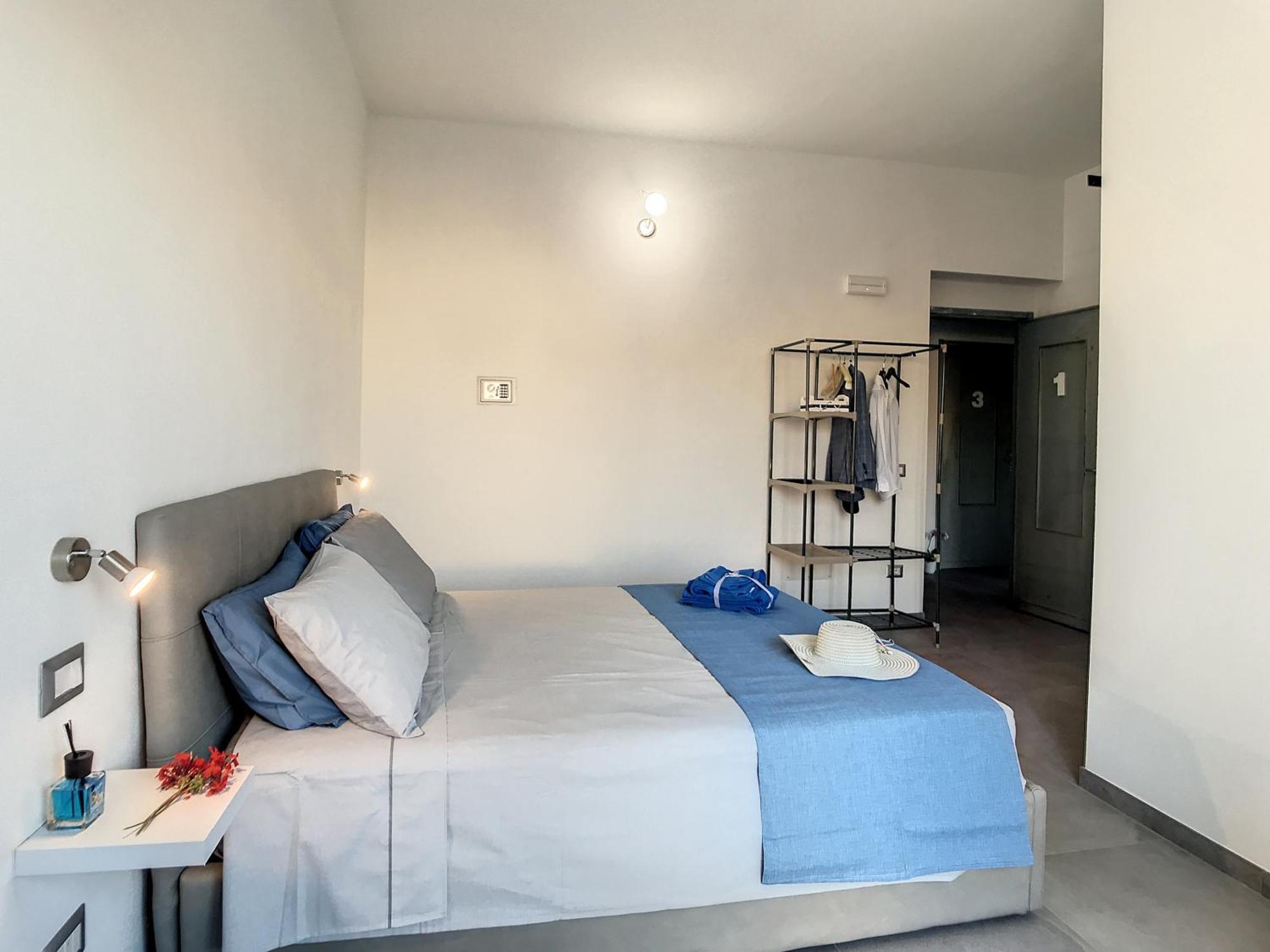 Il Bed And Breakfast Al Centro Кастельсардо Екстер'єр фото